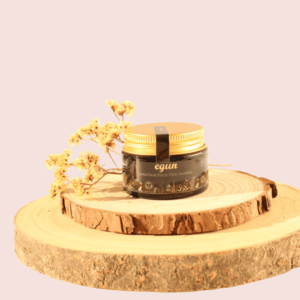 Crema facial; egun, de día